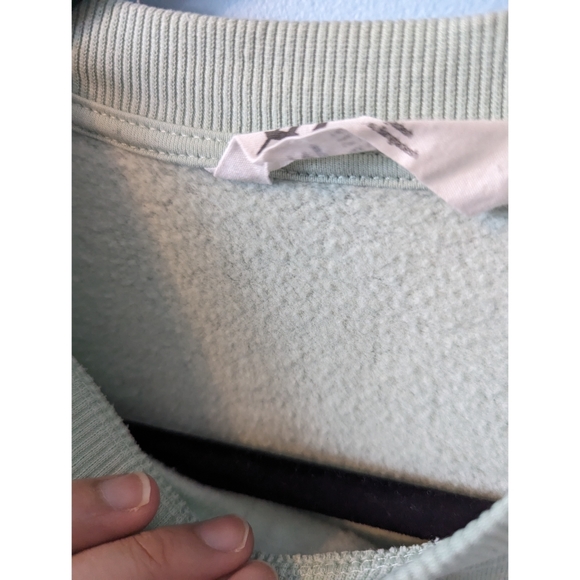 3/$20! H&M Kids Pokemon Oversized Sweatshirt - Picture 11 of 11